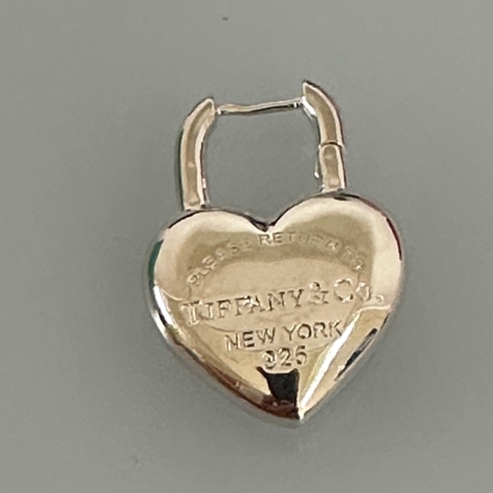 Tiffany & Co. Silver Heart Earrings 100% Authentic - Picture 3 of 10